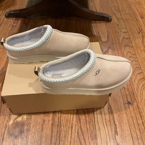 BRAND NEW IN BOX Ugg Tazz Shoes/Slippers